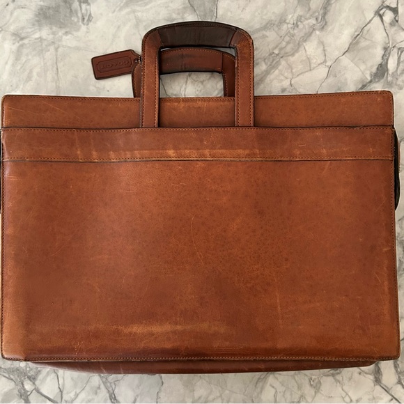 ***SOLD*** VTG 80’s Coach Briefcase British Tan Leather USA No. 1165-364 - Picture 2 of 16